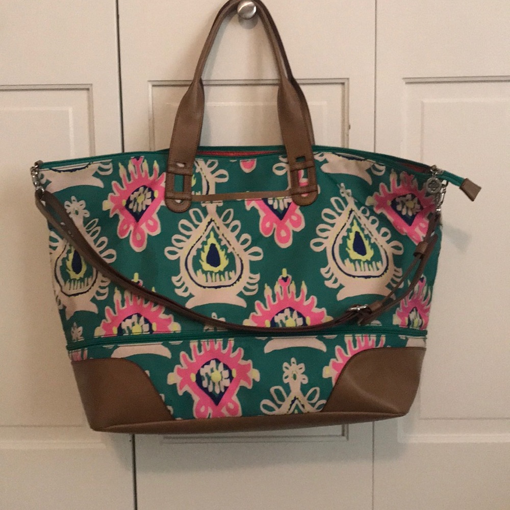Stella & Dot Green Ikat Getaway Bag